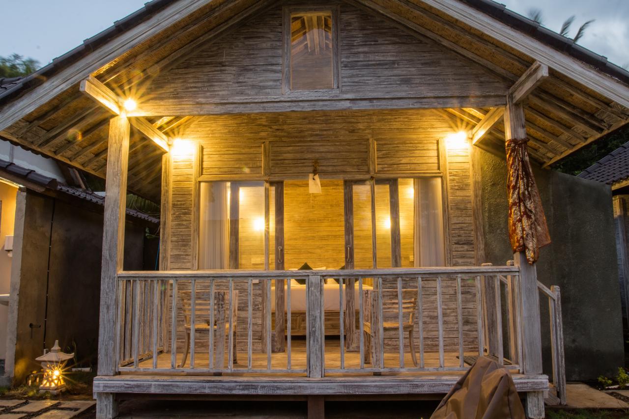 The Syron Huts Lembongan Hotel Exterior photo