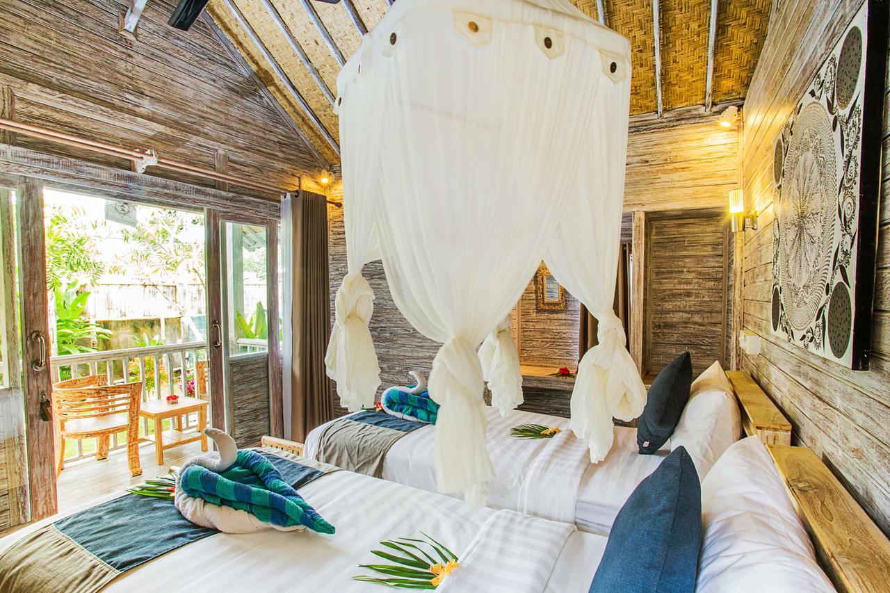 The Syron Huts Lembongan Hotel Exterior photo