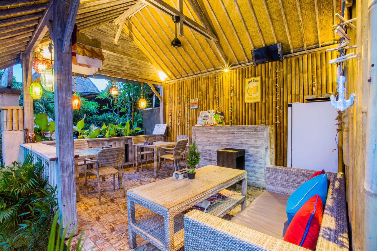 The Syron Huts Lembongan Hotel Exterior photo