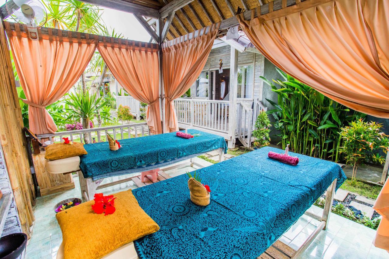 The Syron Huts Lembongan Hotel Exterior photo