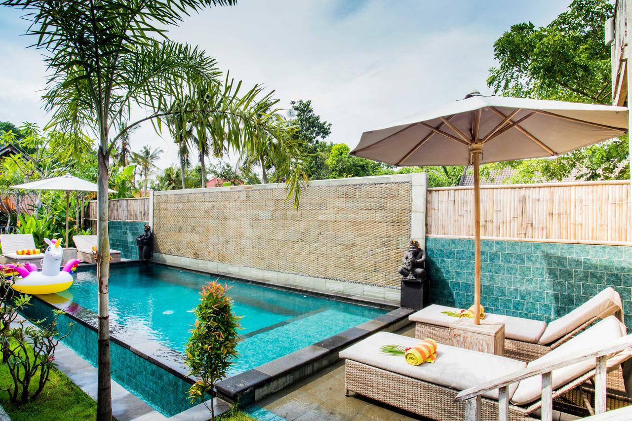 The Syron Huts Lembongan Hotel Exterior photo